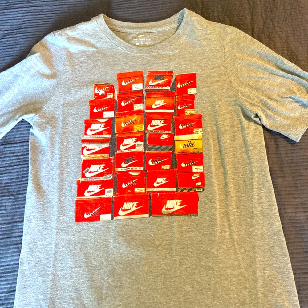 Nike Boys “retro shoebox” tshirt- XL